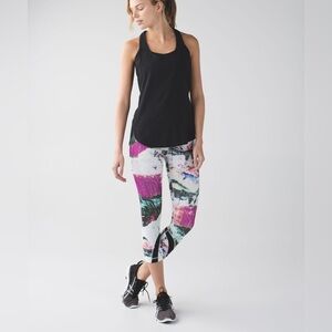 Lululemon Run: Inspire Crop II Luxtreme in Pigment Wave Multi / Black